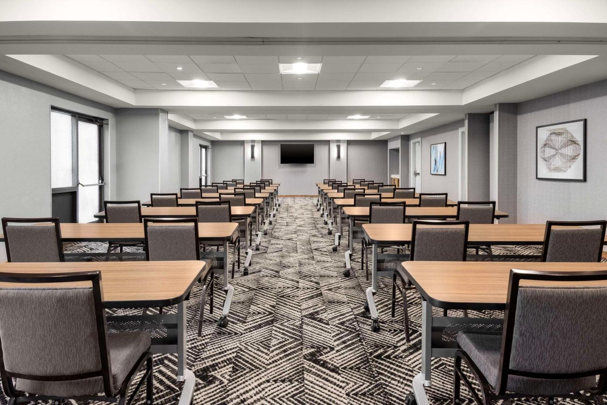 Hyatt Place Orlando Airport Екстериор снимка