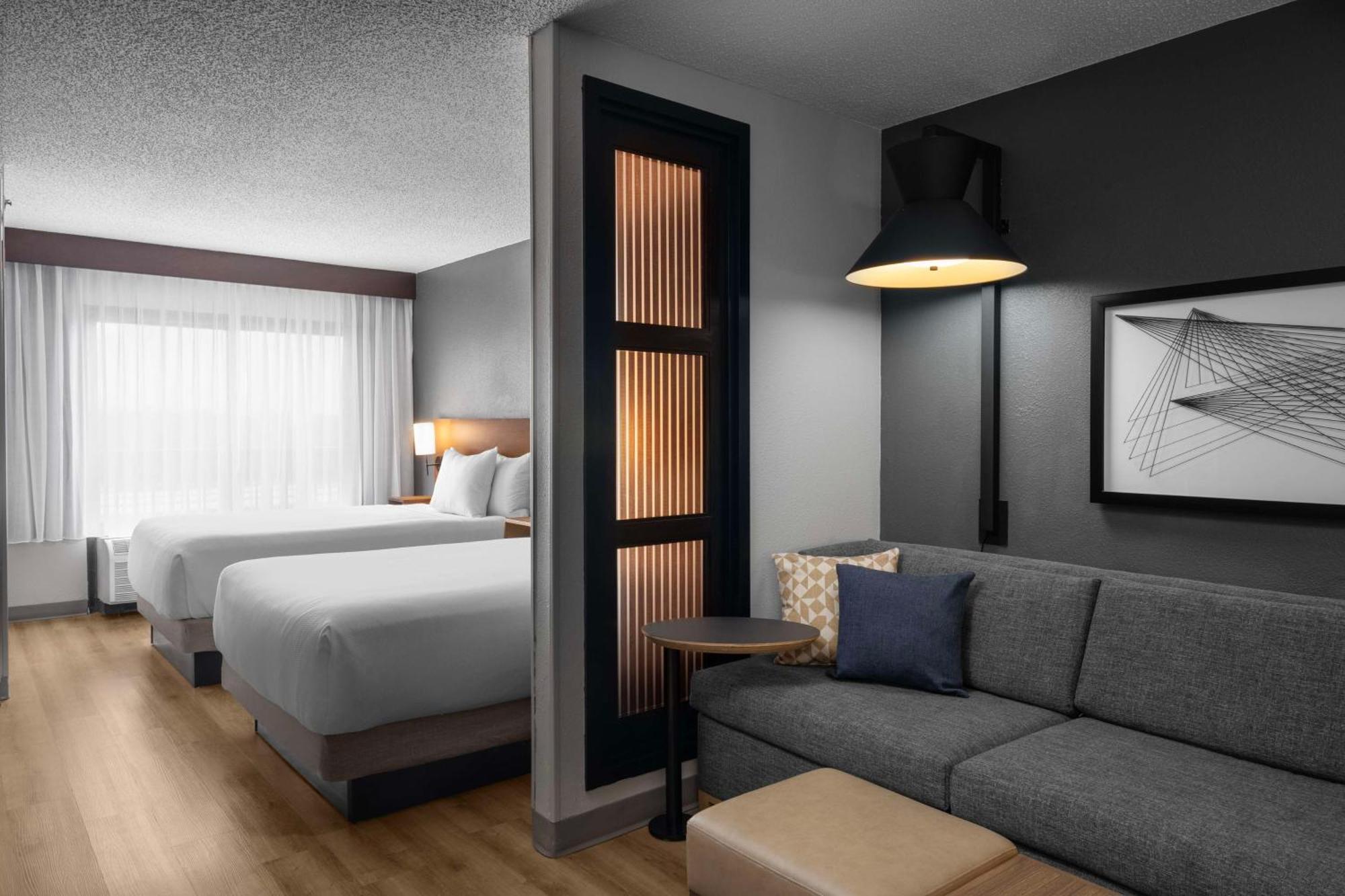 Hyatt Place Orlando Airport Екстериор снимка