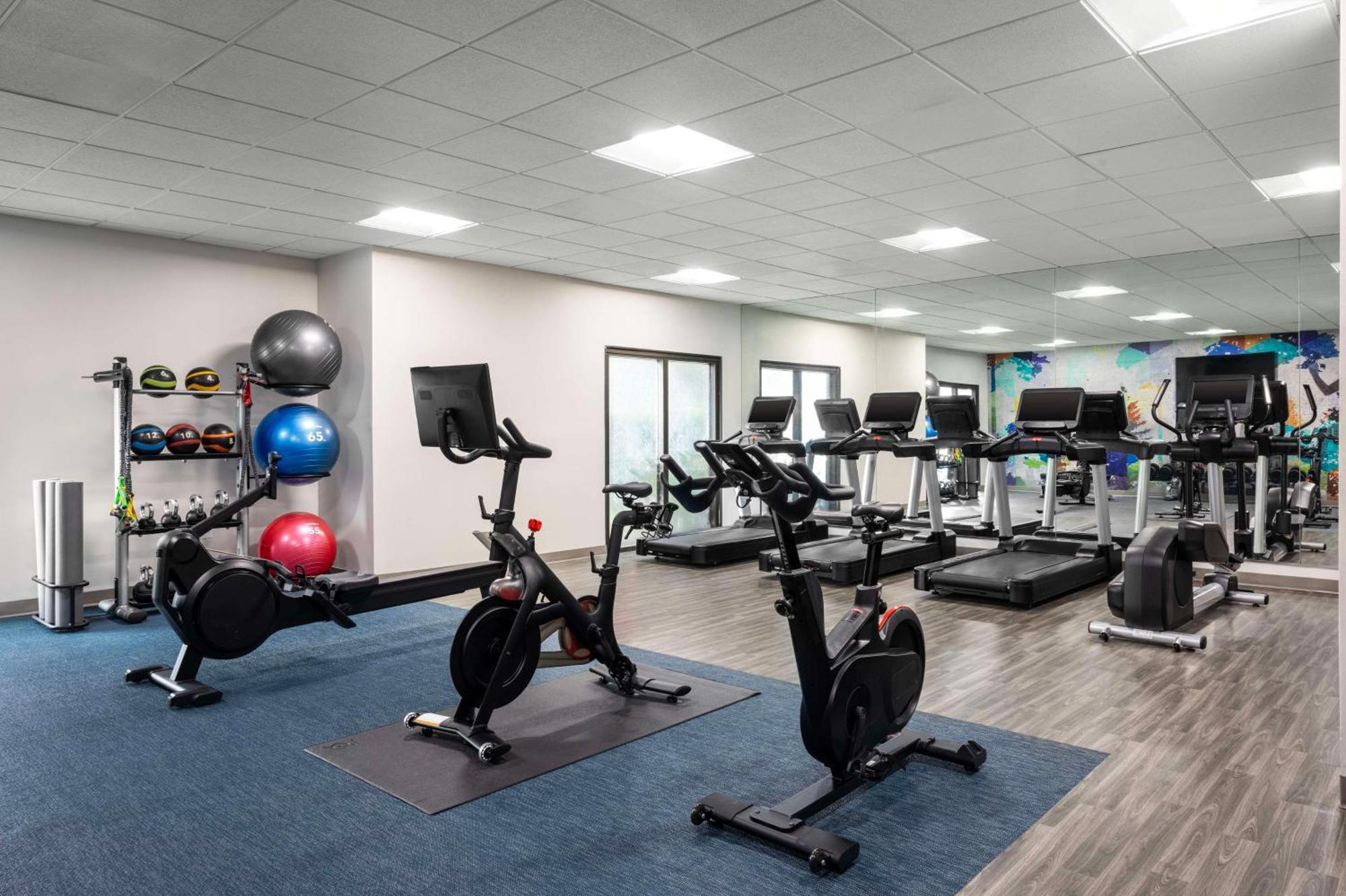 Hyatt Place Orlando Airport Екстериор снимка