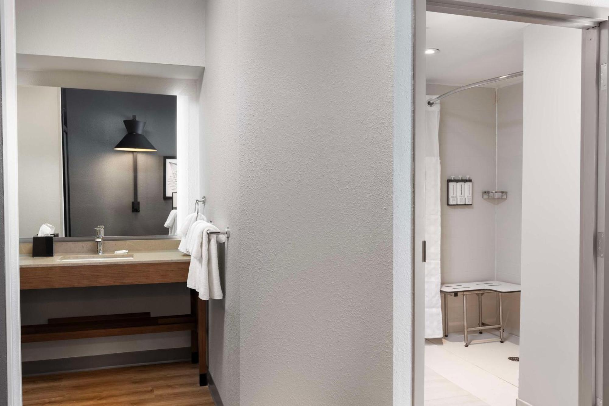 Hyatt Place Orlando Airport Екстериор снимка